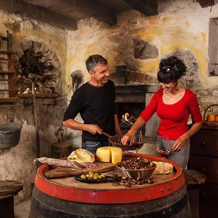 Maxi Sonce, Odprte Vasi *