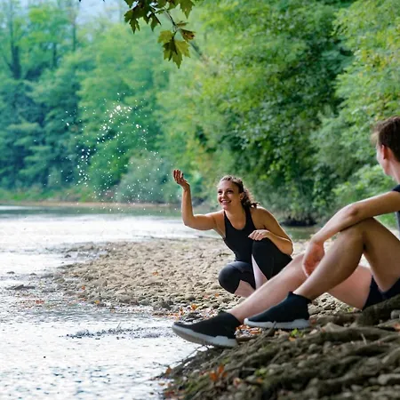 Maxi Sonce, Odprte Vasi Сasa de vacaciones *