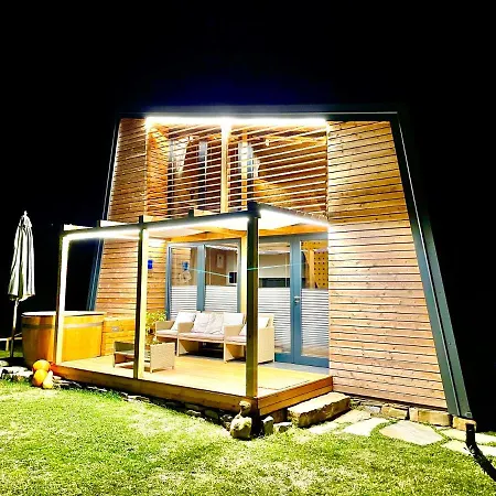 Maxi Sonce, Odprte Vasi Сasa de vacaciones