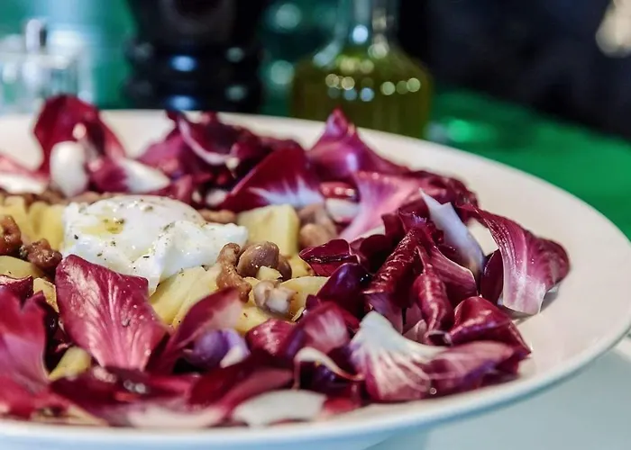 Maxi Sonce, Odprte Vasi Vakantiehuis